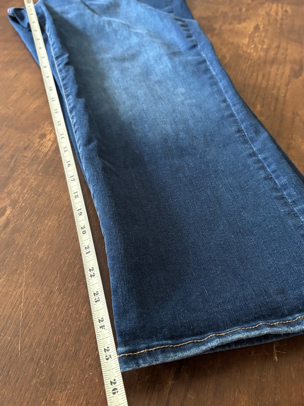 Good American Always Fits 14-18 Bootcut Jeans in Dark Blue Wash - Picture 8 of 8
